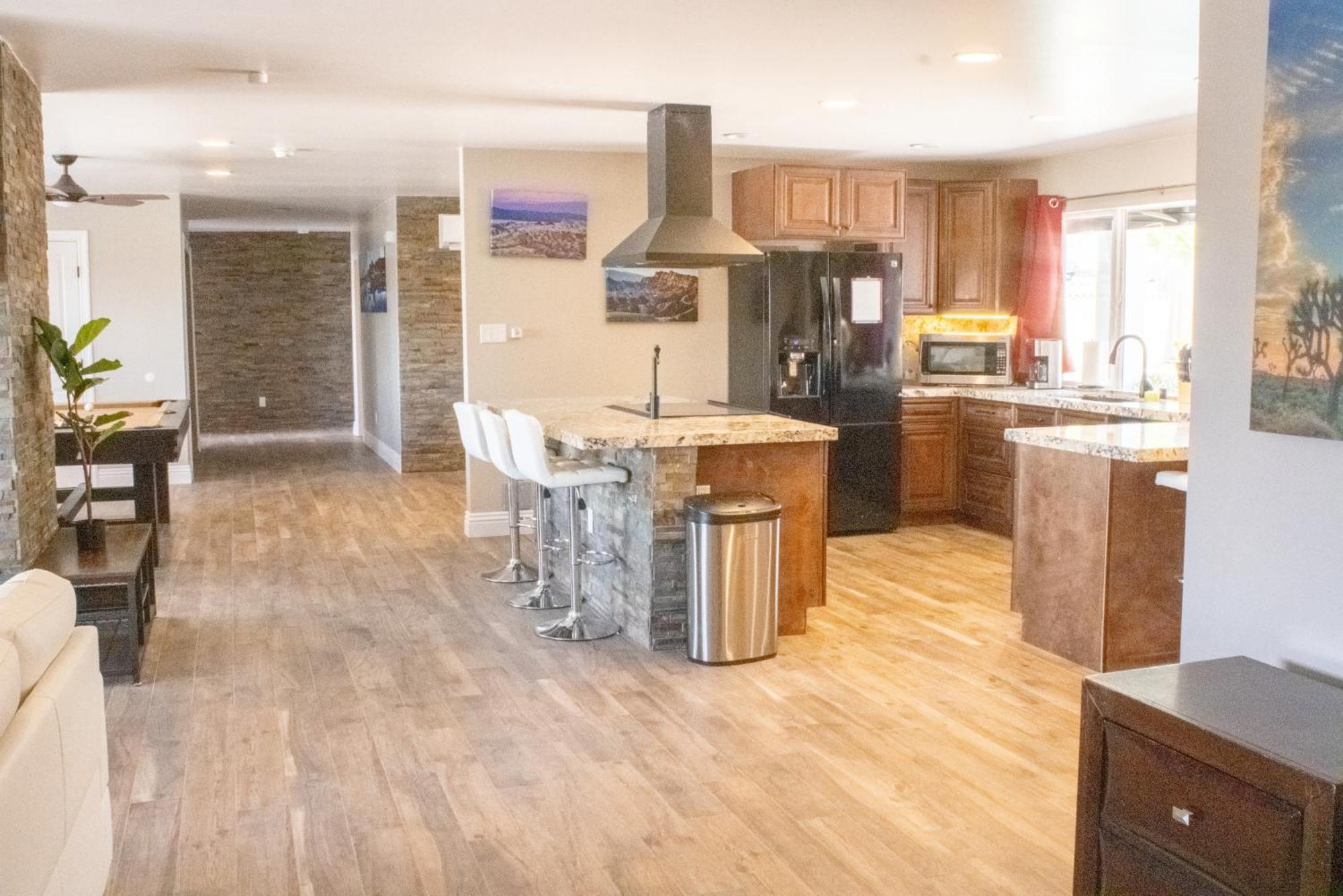 Lux Private Home - Pool, Billiards, 8 Smart Tvs, Board Games, Cotton Bedding - The Stone Sanctuary At Mccullough Hills Trailhead Las Vegas Kültér fotó