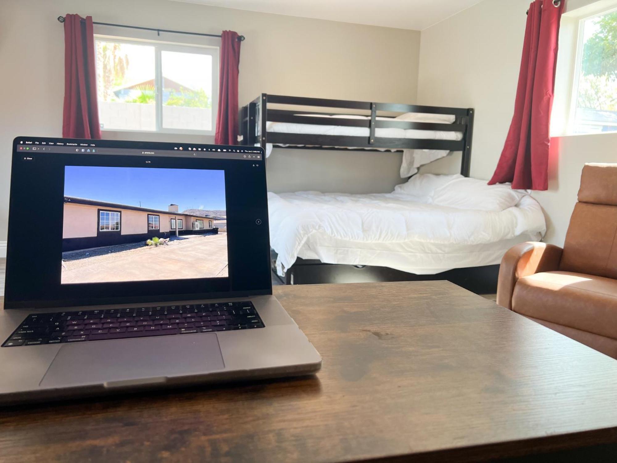 Lux Private Home - Pool, Billiards, 8 Smart Tvs, Board Games, Cotton Bedding - The Stone Sanctuary At Mccullough Hills Trailhead Las Vegas Kültér fotó